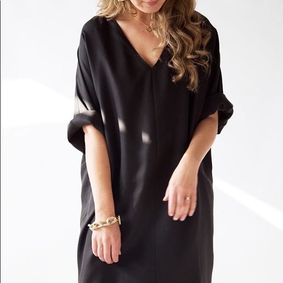 Hackwith Design House V Neck Dress - Picture 5 of 5